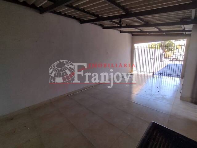 #3260 - Casa para Venda em Arapongas - PR - 2