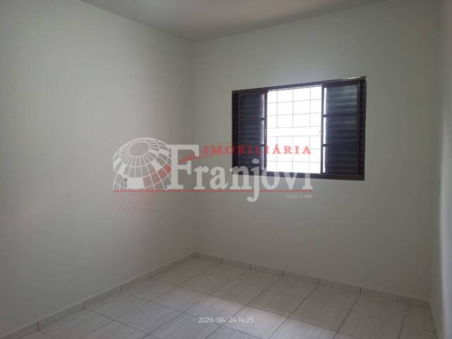 #3267 - Casa para Locação em Arapongas - PR - 3