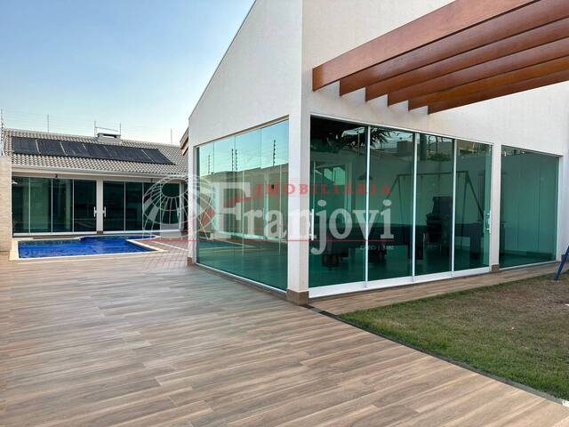 #3269 - Casa para Venda em Arapongas - PR