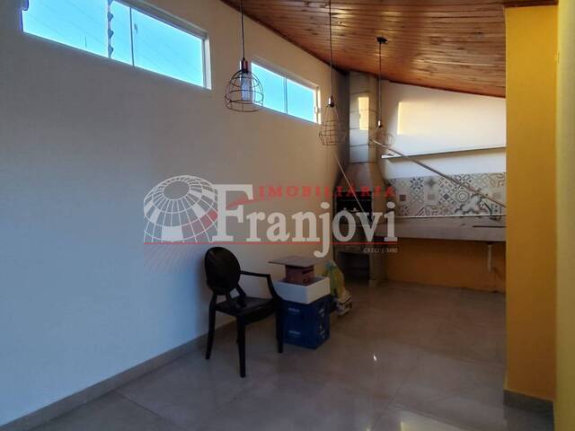 #3295 - Casa para Venda em Arapongas - PR - 2