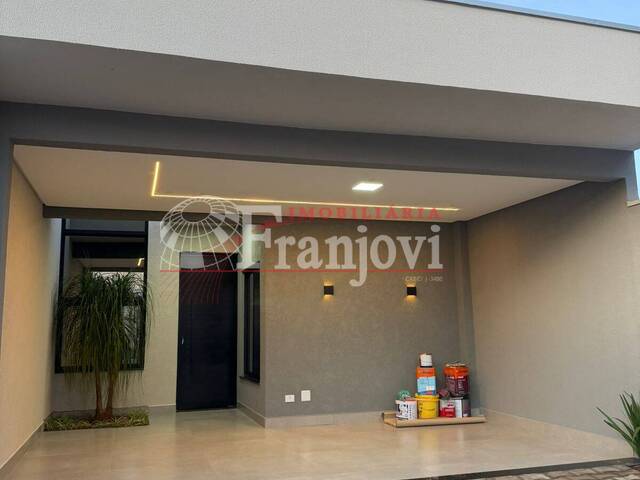 #3301 - Casa para Venda em Arapongas - PR - 3