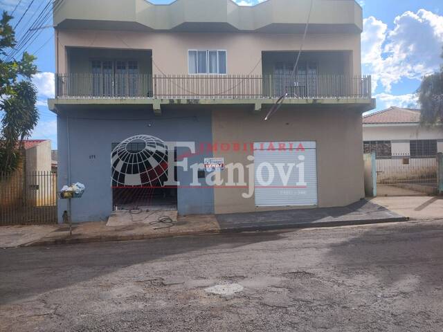 #3298 - Apartamento para Venda em Arapongas - PR - 2