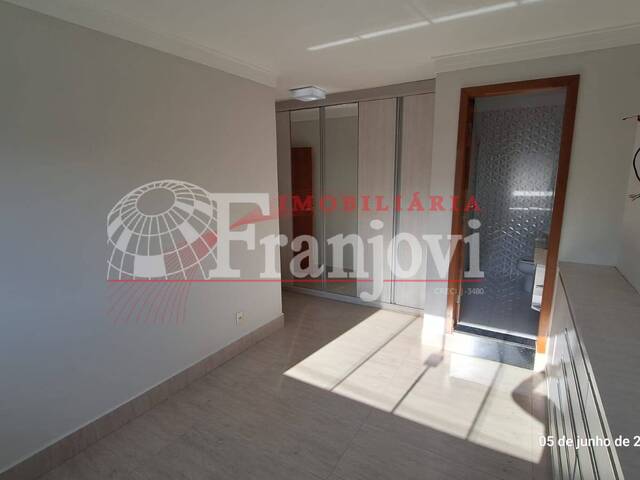 Apartamento para Locação em Arapongas - 3