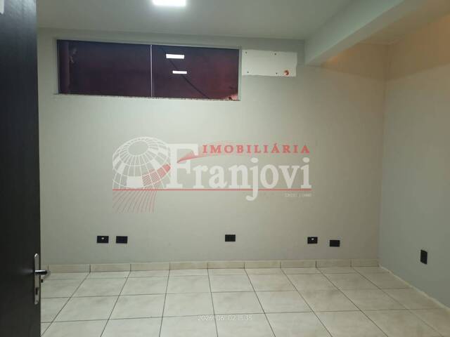 #3330 - Sala para Locação em Arapongas - PR - 3