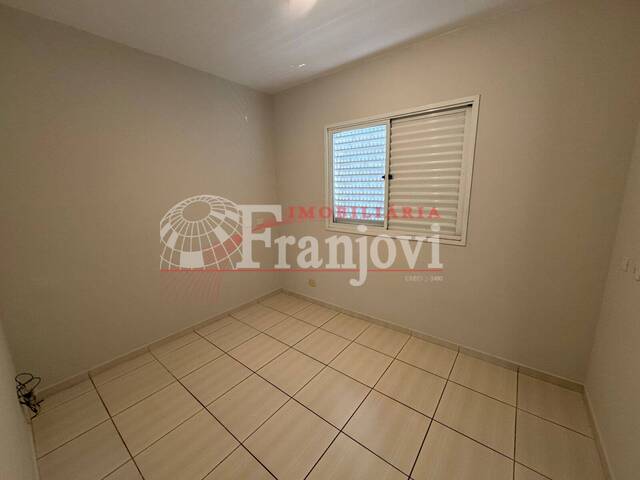 Apartamento para Locação em Arapongas - 3
