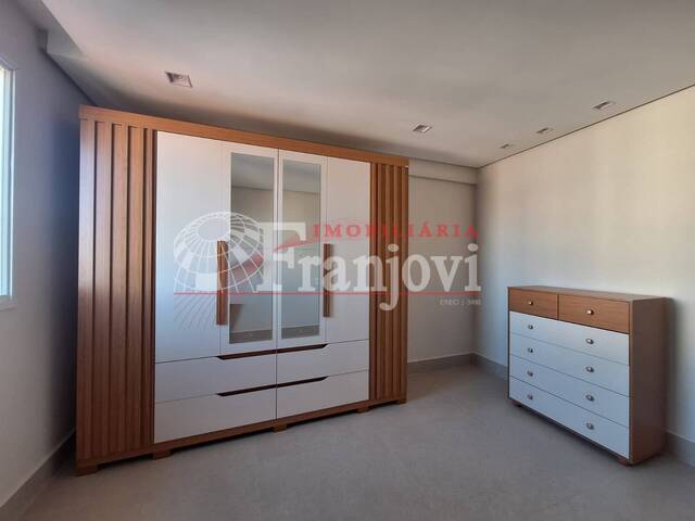 Apartamento para Locação em Arapongas - 2