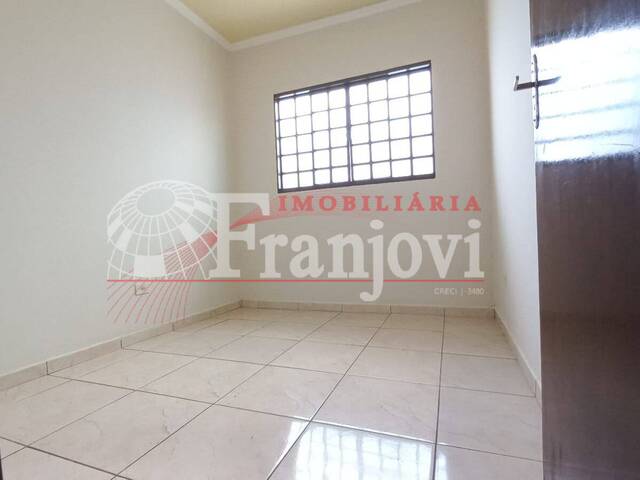 #3363 - Casa para Locação em Arapongas - PR - 3