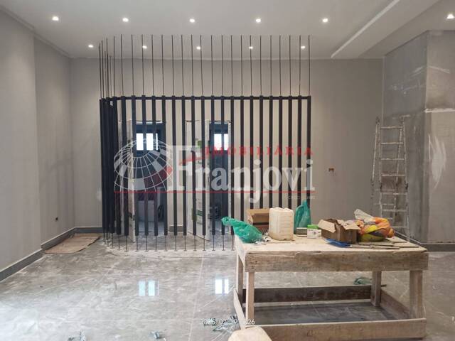 #3389 - Sala para Locação em Arapongas - PR - 3