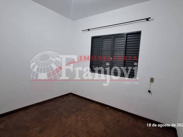 #3429 - Casa para Locação em Arapongas - PR - 3