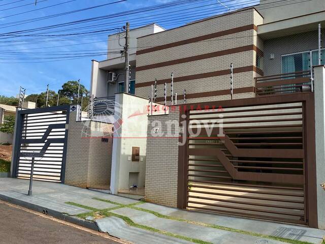 #3438 - Casa para Venda em Arapongas - PR - 2