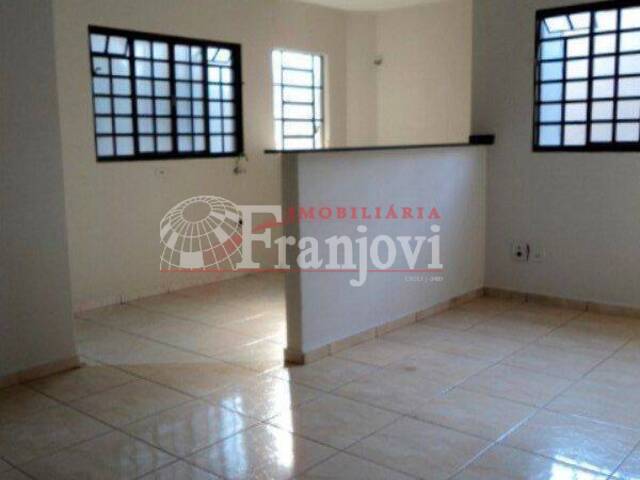 Apartamento para Venda em Arapongas - 4