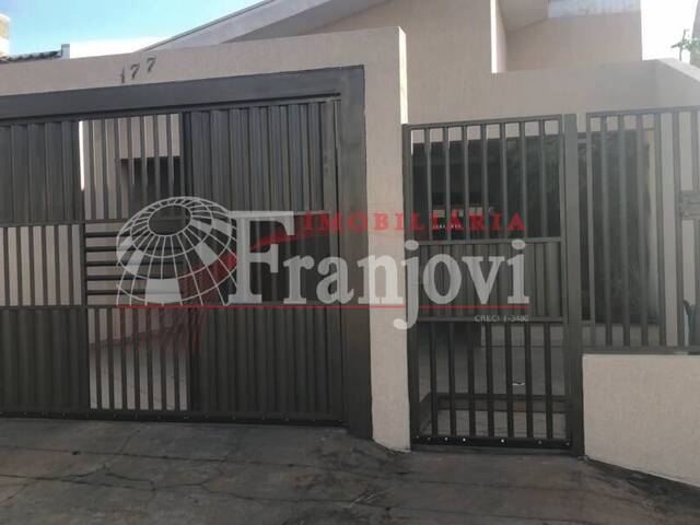 Casa para Venda em Arapongas - 2